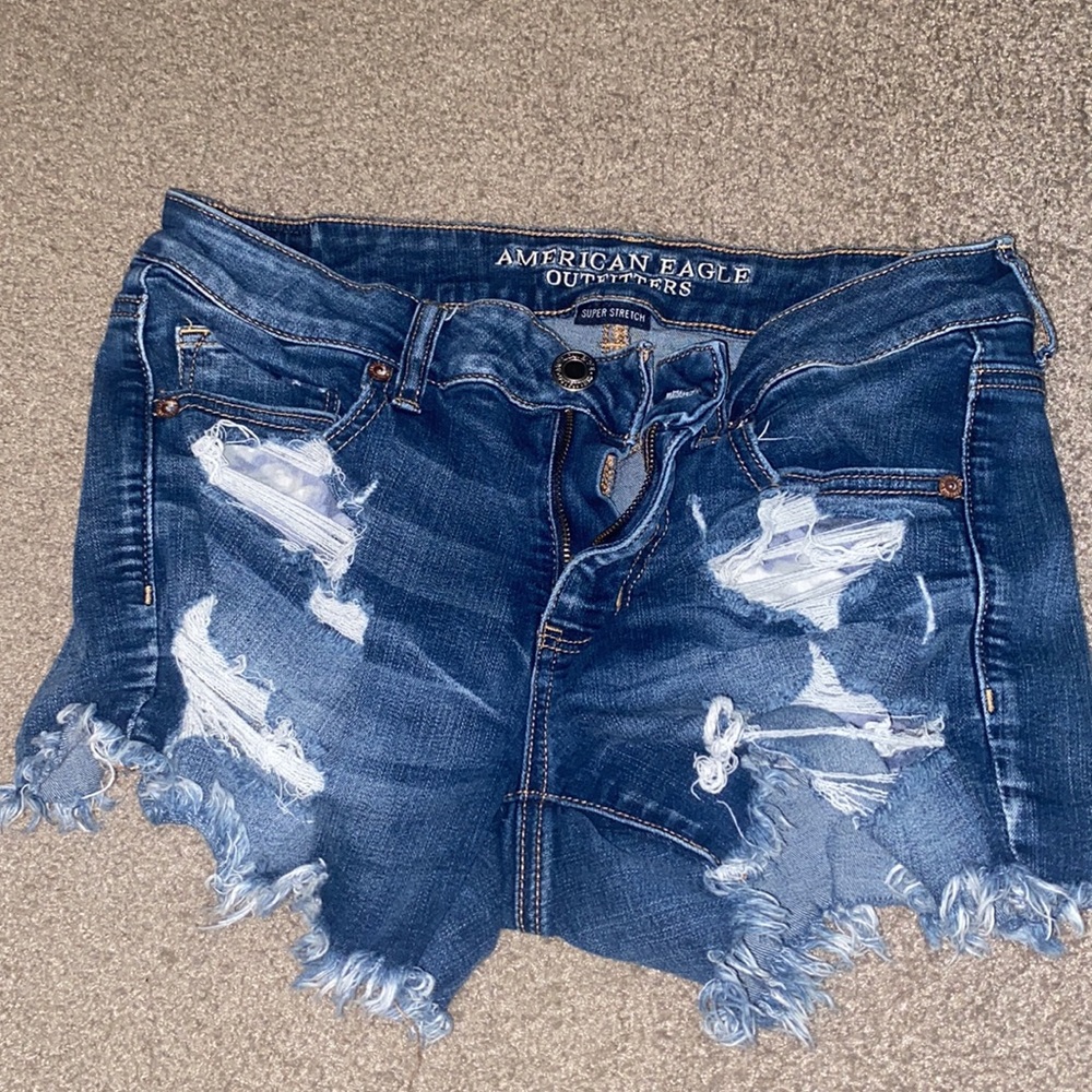 Shorts - Picture 2 of 3